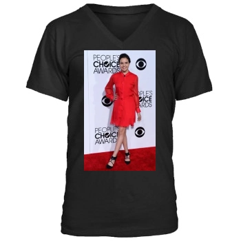 Bailee Madison (events) Men's V-Neck T-Shirt