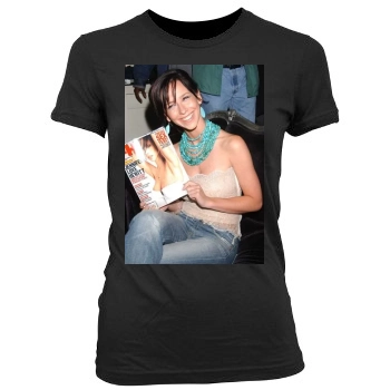 Jennifer Love Hewitt Women's Junior Cut Crewneck T-Shirt