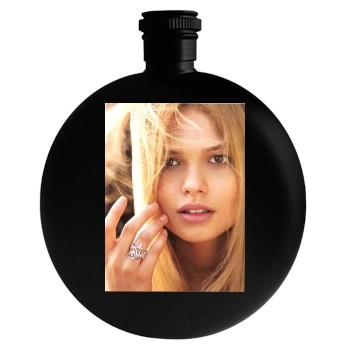 Cintia Dicker Round Flask