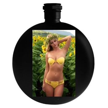 Bryana Holly Round Flask