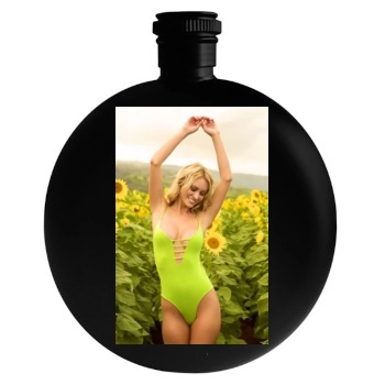 Bryana Holly Round Flask