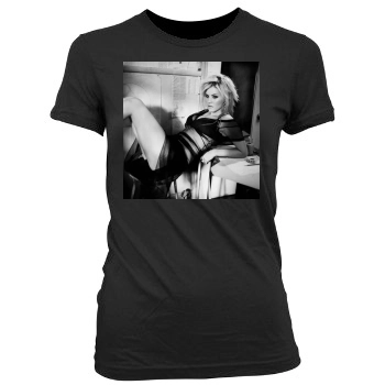 Elisha Cuthbert Women's Junior Cut Crewneck T-Shirt