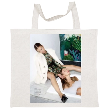 Barbara Palvin Tote