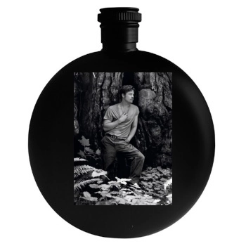 Brad Pitt Round Flask