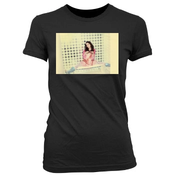 Eliza Dushku Women's Junior Cut Crewneck T-Shirt