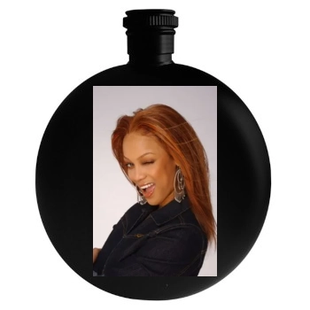 Tyra Banks Round Flask