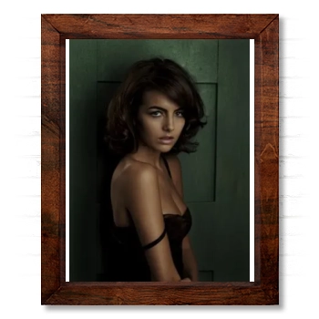 Camilla Belle 14x17