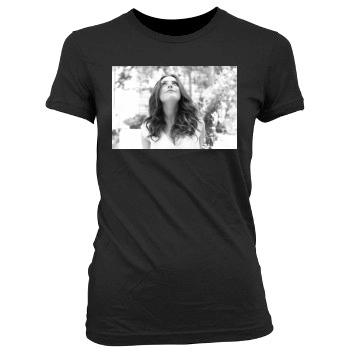 Elizabeth Gillies Women's Junior Cut Crewneck T-Shirt