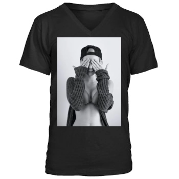 Emma Roberts Men's V-Neck T-Shirt