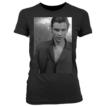 Tom Welling Women's Junior Cut Crewneck T-Shirt