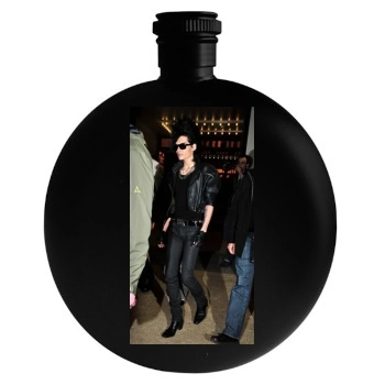 Bill Kaulitz Round Flask