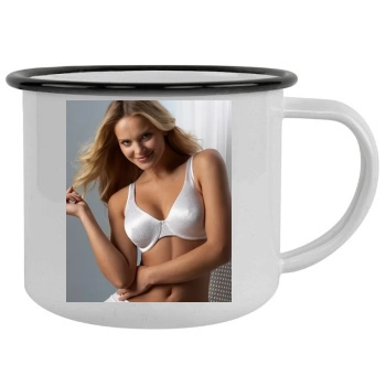 Elisandra Tomacheski Camping Mug