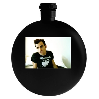 Justin Theroux Round Flask