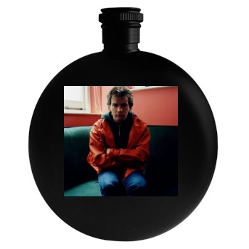 Ewan McGregor Round Flask