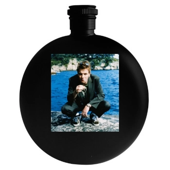 Ewan McGregor Round Flask