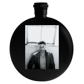 Wentworth Miller Round Flask