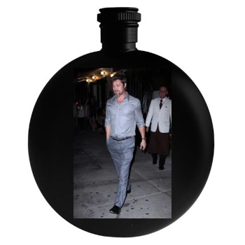 Brad Pitt Round Flask