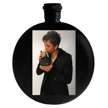 Enrique Iglesias Round Flask