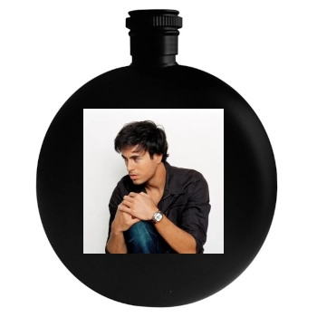 Enrique Iglesias Round Flask