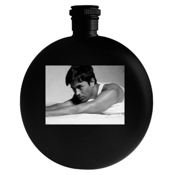 Enrique Iglesias Round Flask