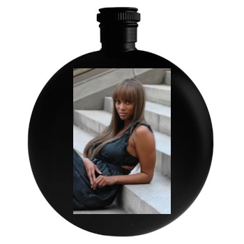 Tyra Banks Round Flask