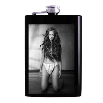 Tyra Banks Hip Flask