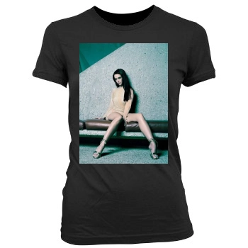 Jennifer Love Hewitt Women's Junior Cut Crewneck T-Shirt