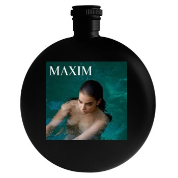 Barbara Palvin Round Flask