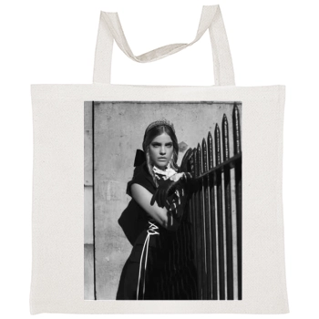 Barbara Palvin Tote