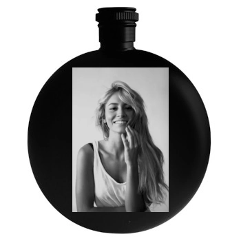 Bryana Holly Round Flask