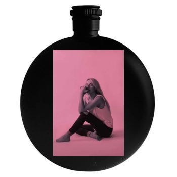 Bryana Holly Round Flask