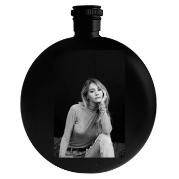 Bryana Holly Round Flask