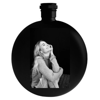 Bryana Holly Round Flask