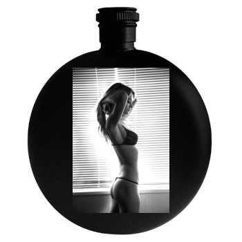 Bryana Holly Round Flask