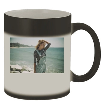 Bryana Holly Color Changing Mug