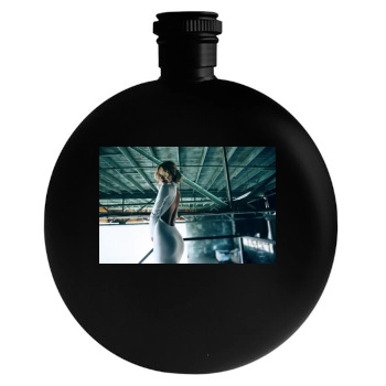 Bryana Holly Round Flask