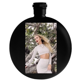 Bryana Holly Round Flask