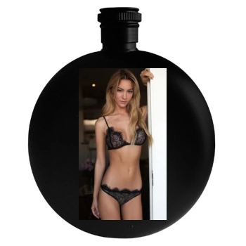 Bryana Holly Round Flask