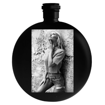 Bryana Holly Round Flask