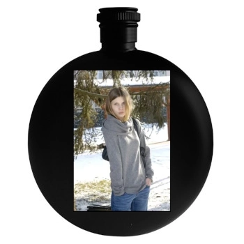 Clemence Poesy Round Flask