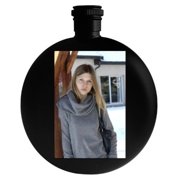 Clemence Poesy Round Flask