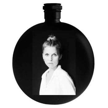 Clemence Poesy Round Flask