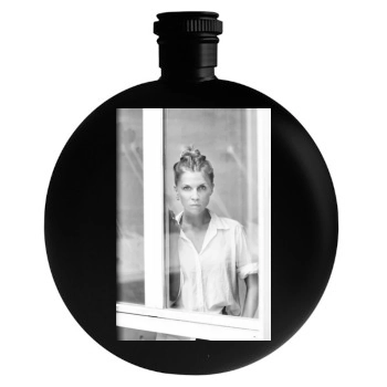 Clemence Poesy Round Flask