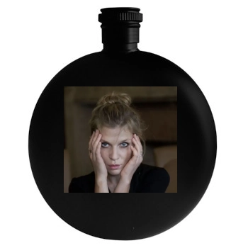 Clemence Poesy Round Flask