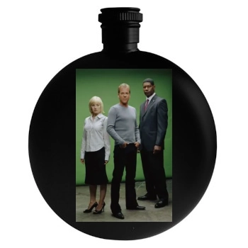 Elisha Cuthbert Round Flask