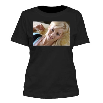 Elisha Cuthbert Women's Cut T-Shirt