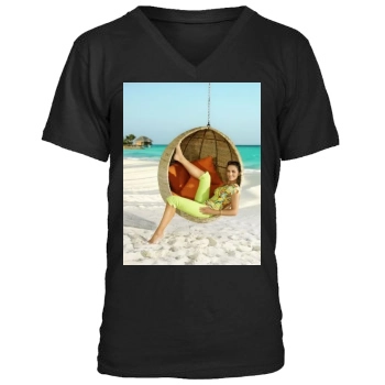 Elizabeth Hurley Men's V-Neck T-Shirt