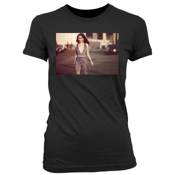 Emilia Clarke Women's Junior Cut Crewneck T-Shirt