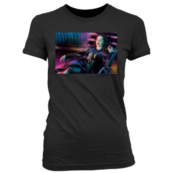 Emilia Clarke Women's Junior Cut Crewneck T-Shirt