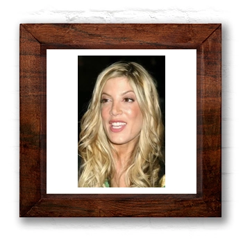 Tori Spelling 6x6